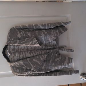 BB Dakota Long Sleeve Blazer